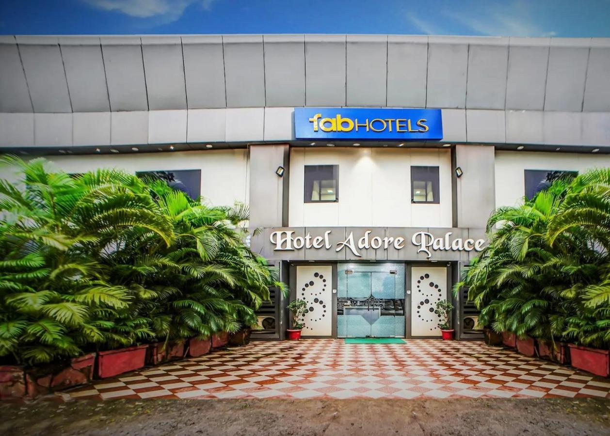 Hotel Adore Palace Mumbai  Buitenkant foto