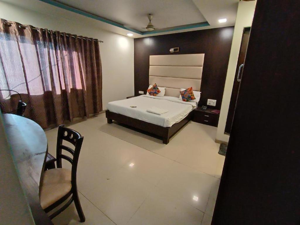Hotel Adore Palace Mumbai  Buitenkant foto