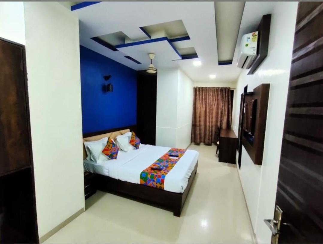 Hotel Adore Palace Mumbai  Buitenkant foto